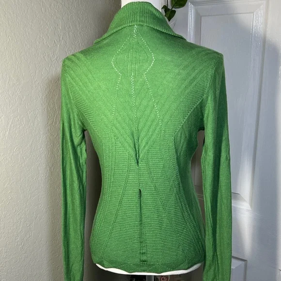 🍃Green Open Front Women's Sweater - Picture 11 of 15